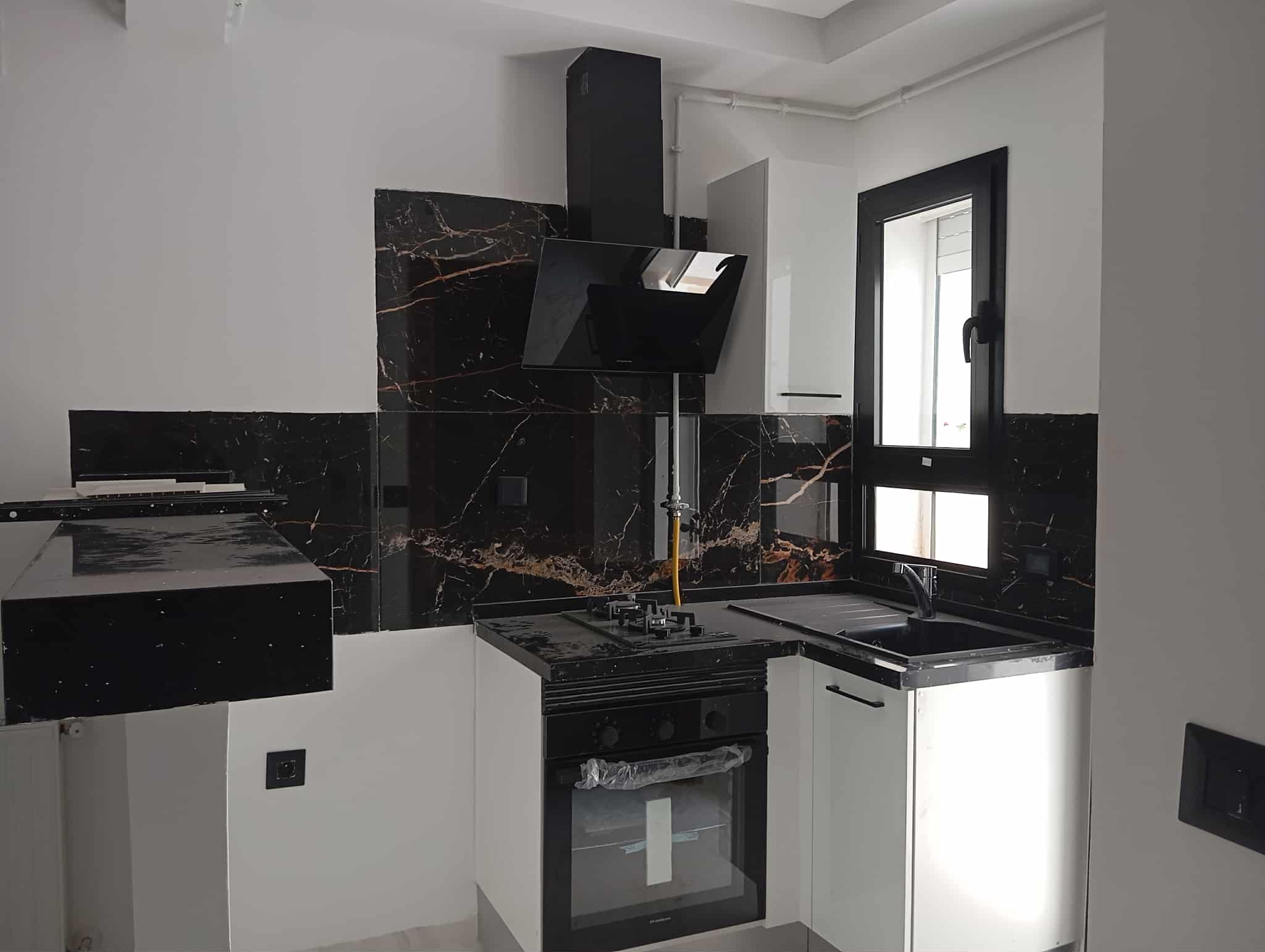 La Marsa El Aouina Vente Appart. 2 pices Apprt  s0   lwahat