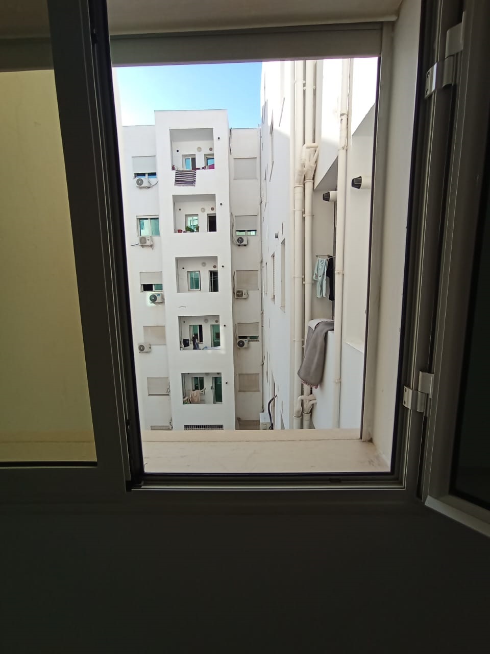 La Marsa El Aouina Vente Appart. 2 pices Apprtement splus 1  cit el wahat