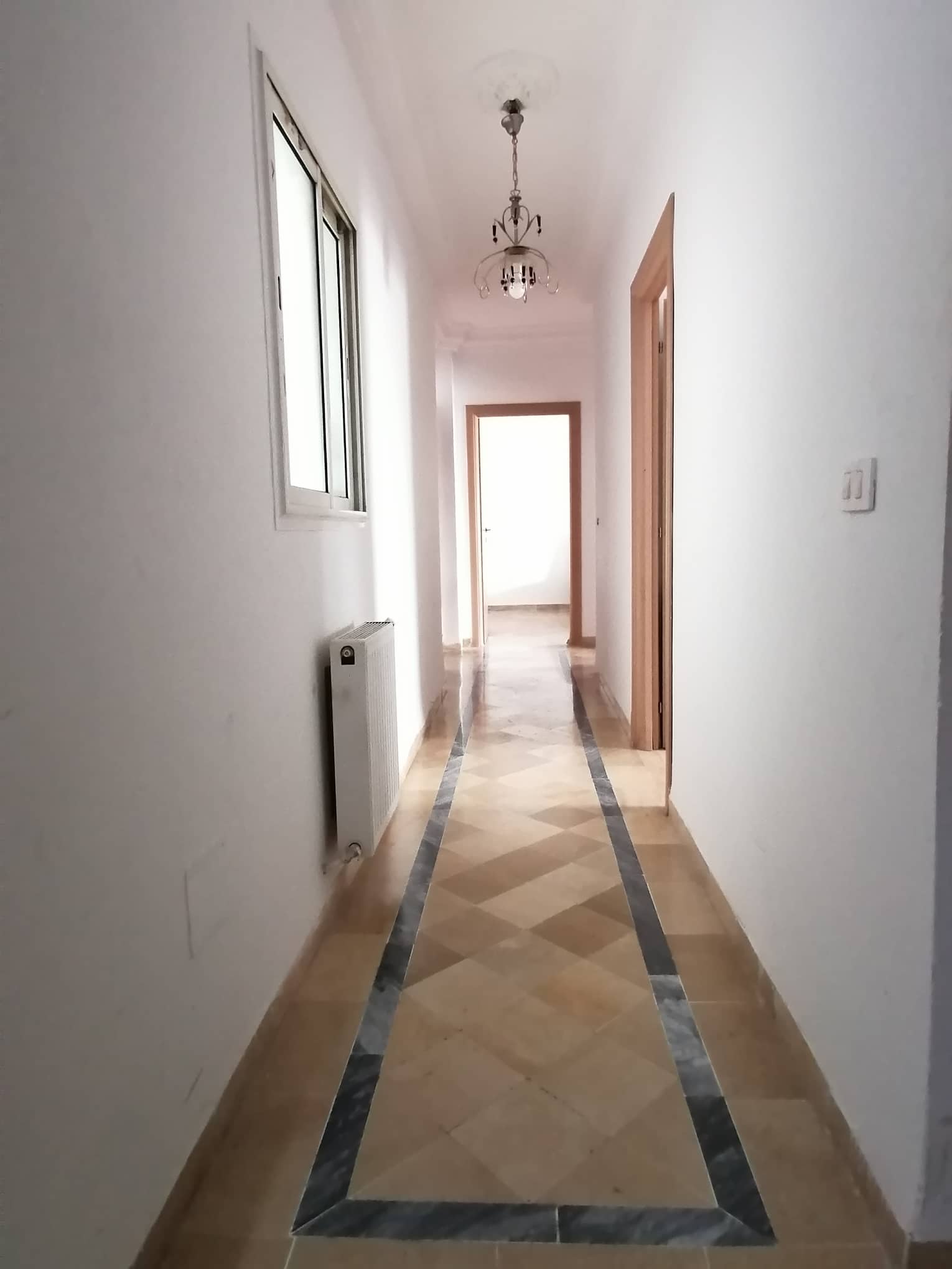 La Marsa El Aouina Vente Appart. 4 pices Apprtement   splus 3  cit el wahat