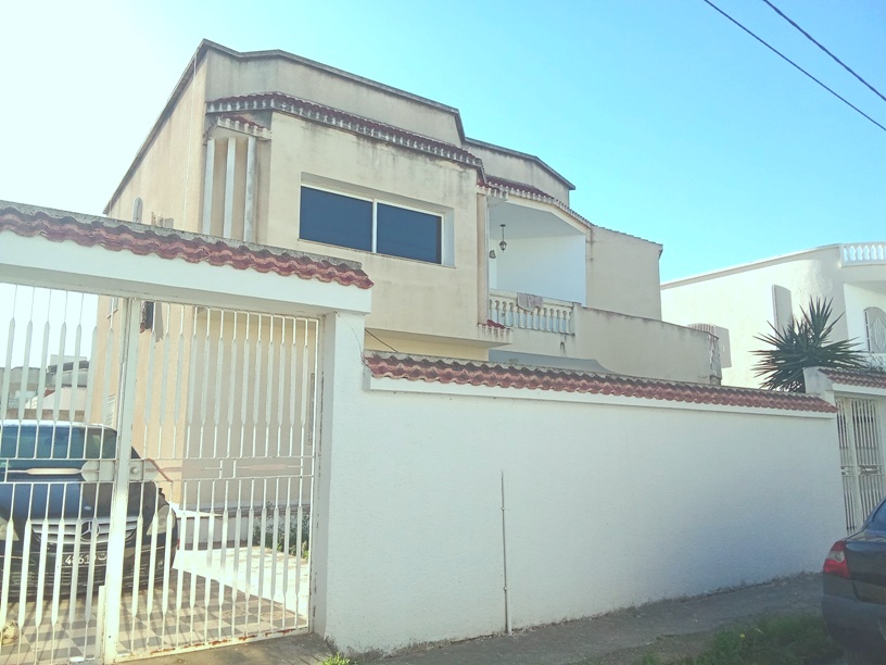 La Marsa Cite Du Stade Vente Maisons Belle villa avec 2 niveaux indpendants