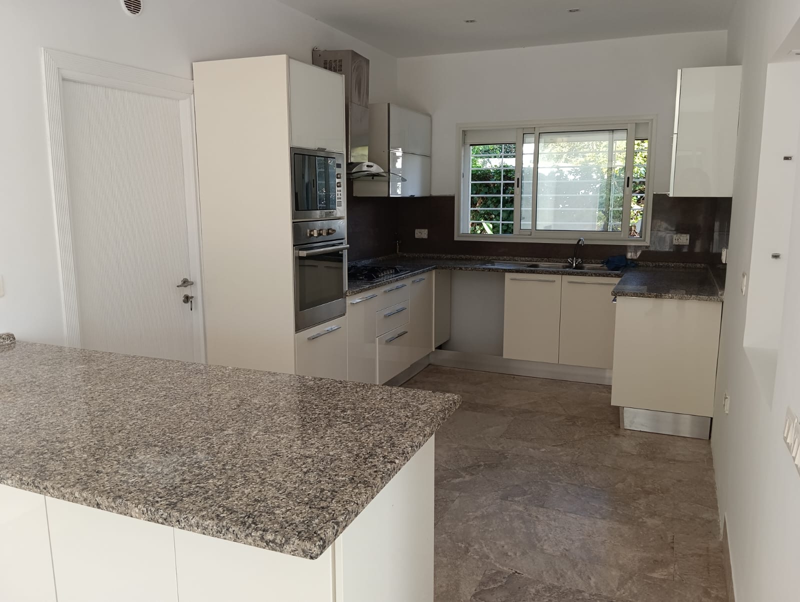 El Menzah Mutuelle Ville Location Maisons Villa moderne  mutuelle ville