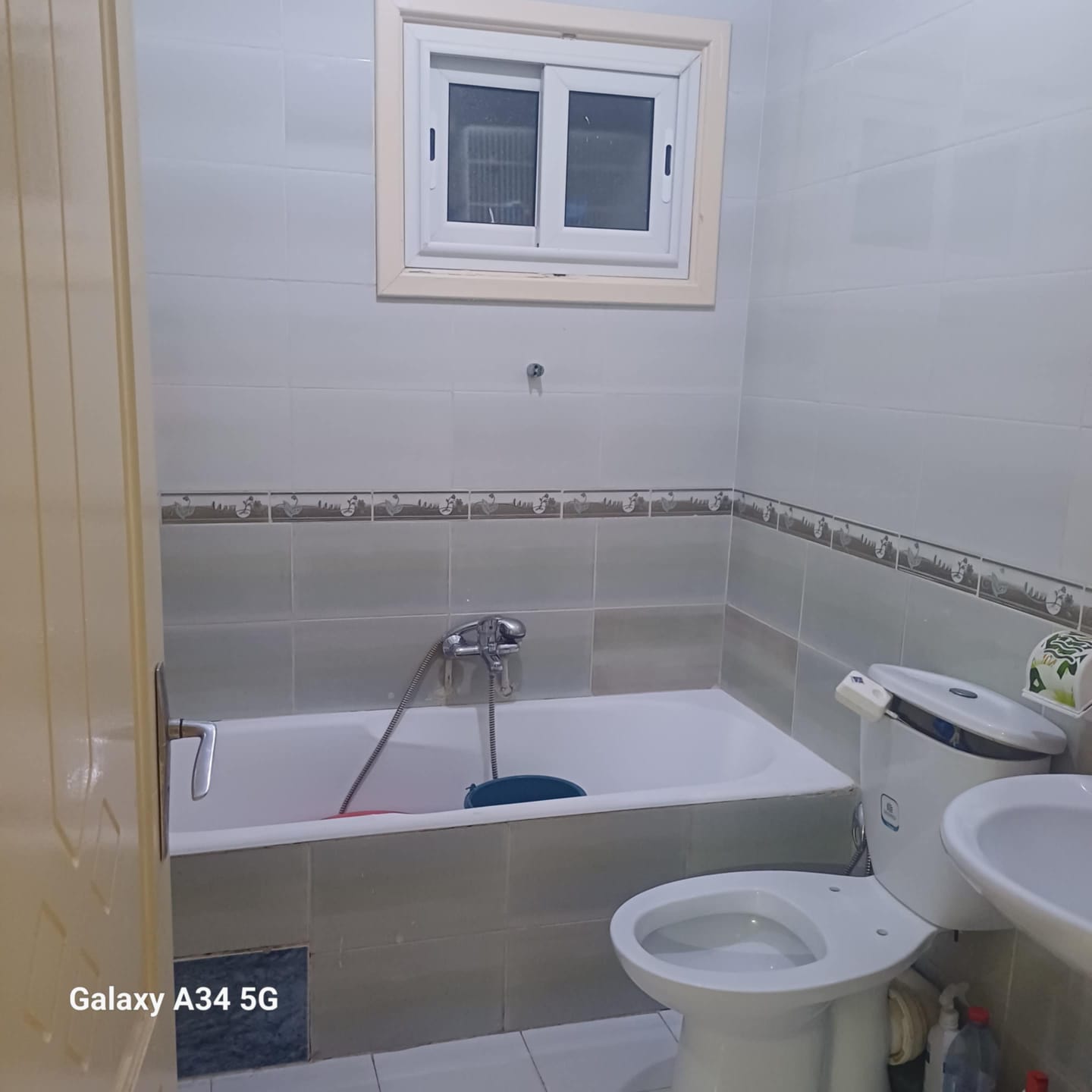 Raoued Ariana Essoughra Location Appart. 3 pices A nour ja3fer