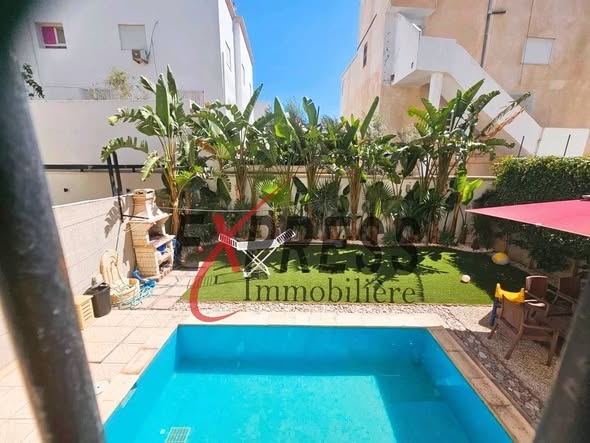 Ariana Ville Riadh Landlous Location Duplex Luxueux dulex avec jardin et piscine