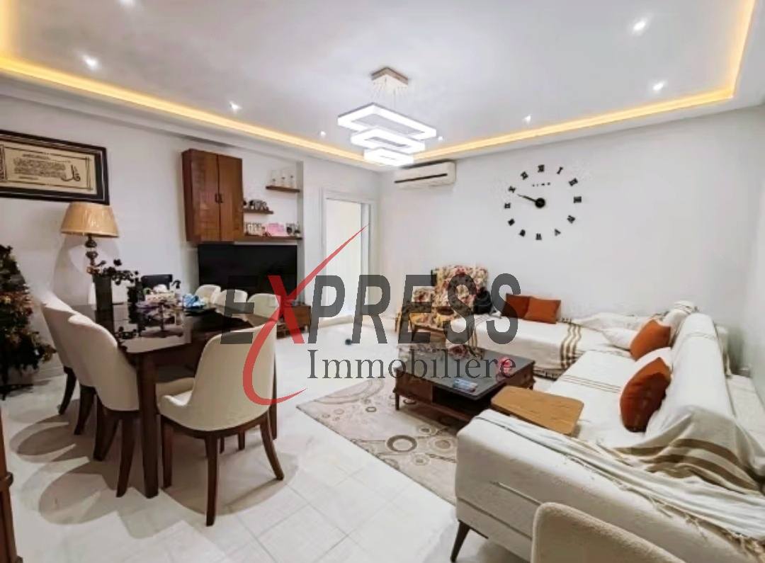 Ariana Ville Riadh Landlous Location Duplex Luxueux dulex avec jardin et piscine