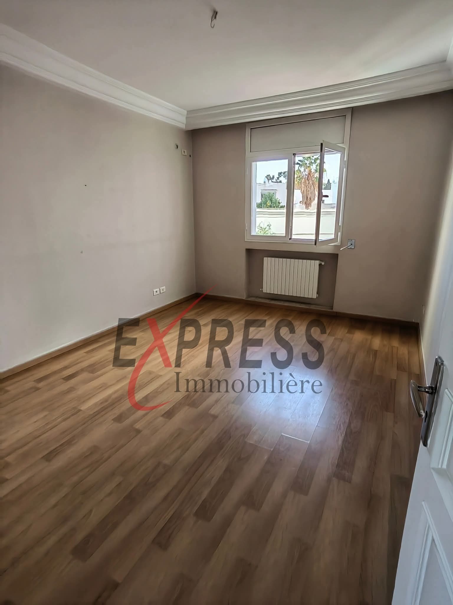 Ariana Ville Riadh Landlous Location Appart. 4 pices Un appartement s3 avec place de parking  ref 33