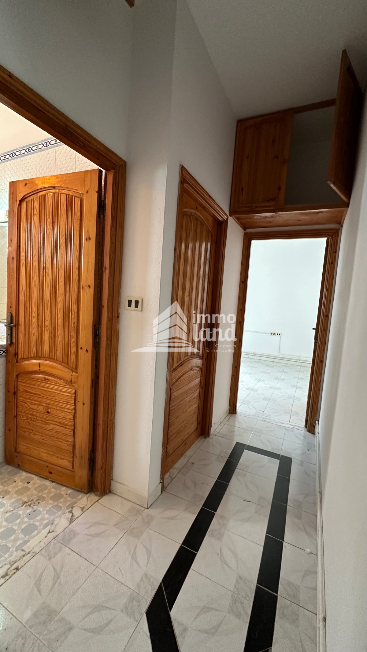 La Marsa Cite Du Stade Location Appart. 3 pices Appartement s2 au 1er tage  la marsa