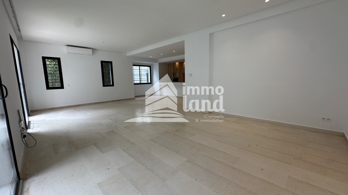 La Marsa Gammart Location Maisons Villa s3 sur 3 niveaux  gammarth