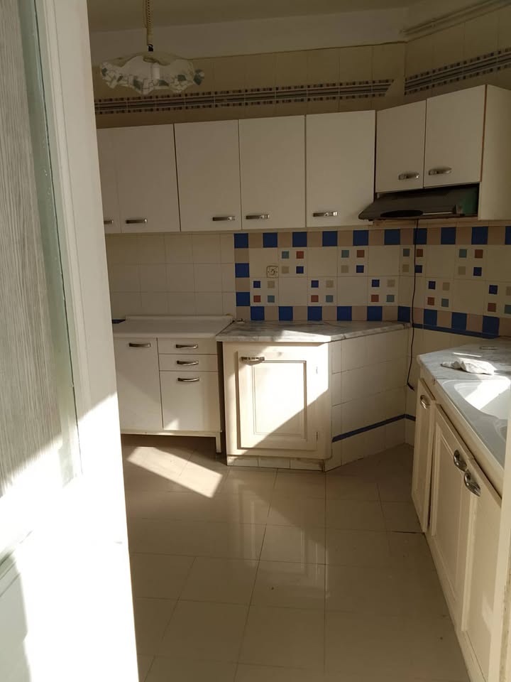 Ariana Ville Riadh Landlous Location Appart. 4 pices Spacieux appt s2  riadh el andalous bien situ