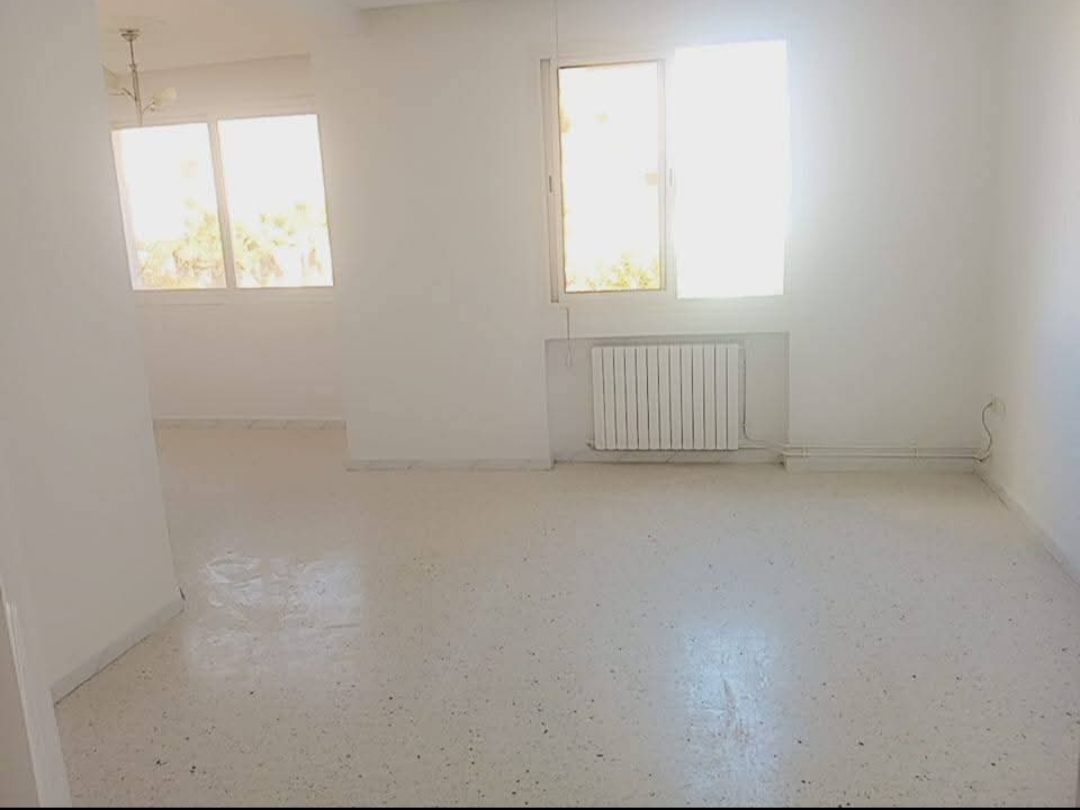 Ariana Ville Cite Ennasr 2 Location Appart. 5 pices+ Ennasr 2 spacieux appt s3 ct commodits