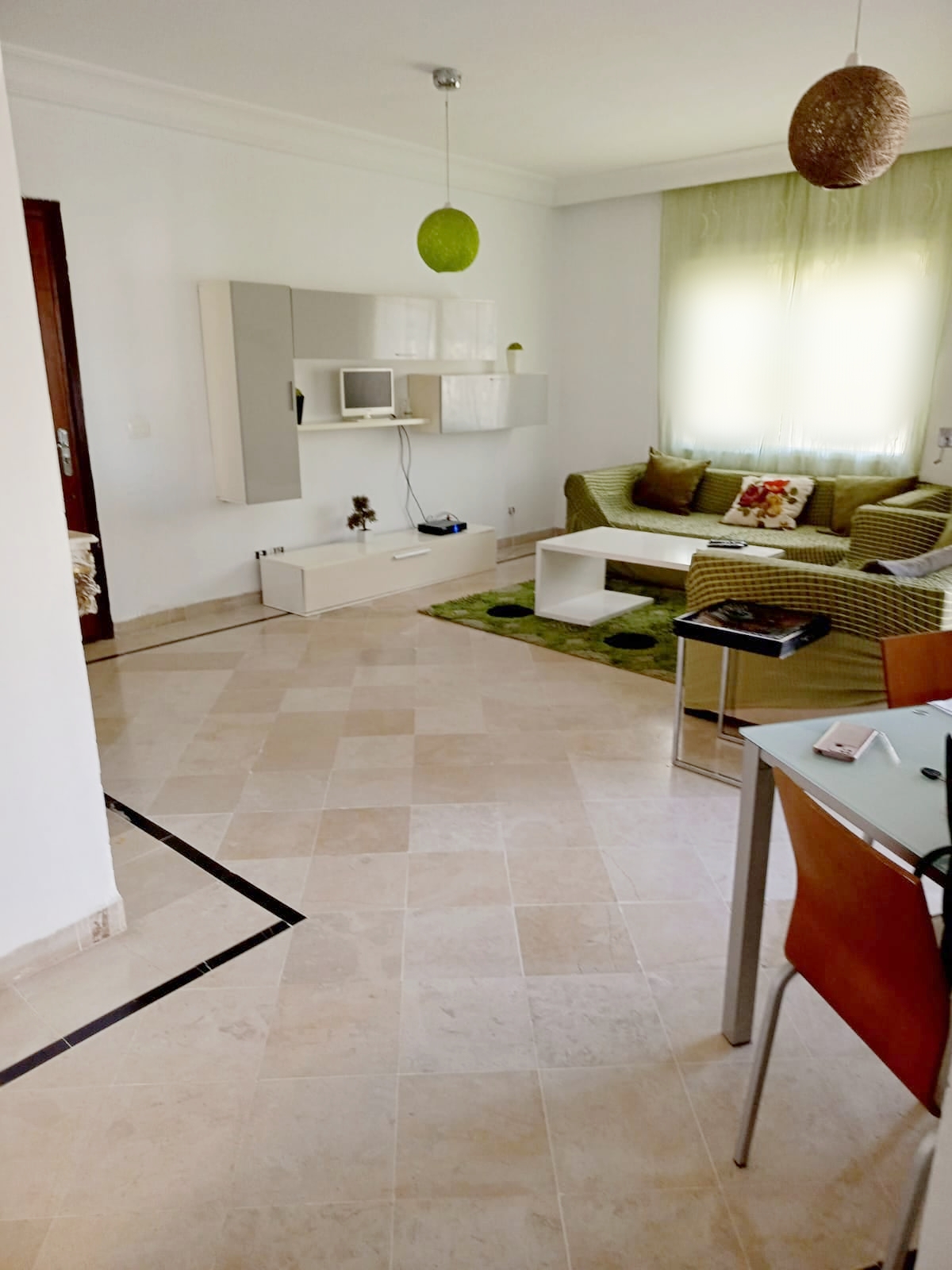 Mnihla Jardins d'el Menzah Vente Appart. 2 pices Jardins d'el menzah spacieux s1 bien orient