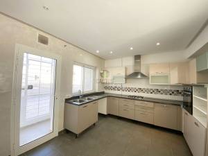 Nabeul Nabeul Location Appart. 1 pice  annuelle  s3 vide dans une ref619a