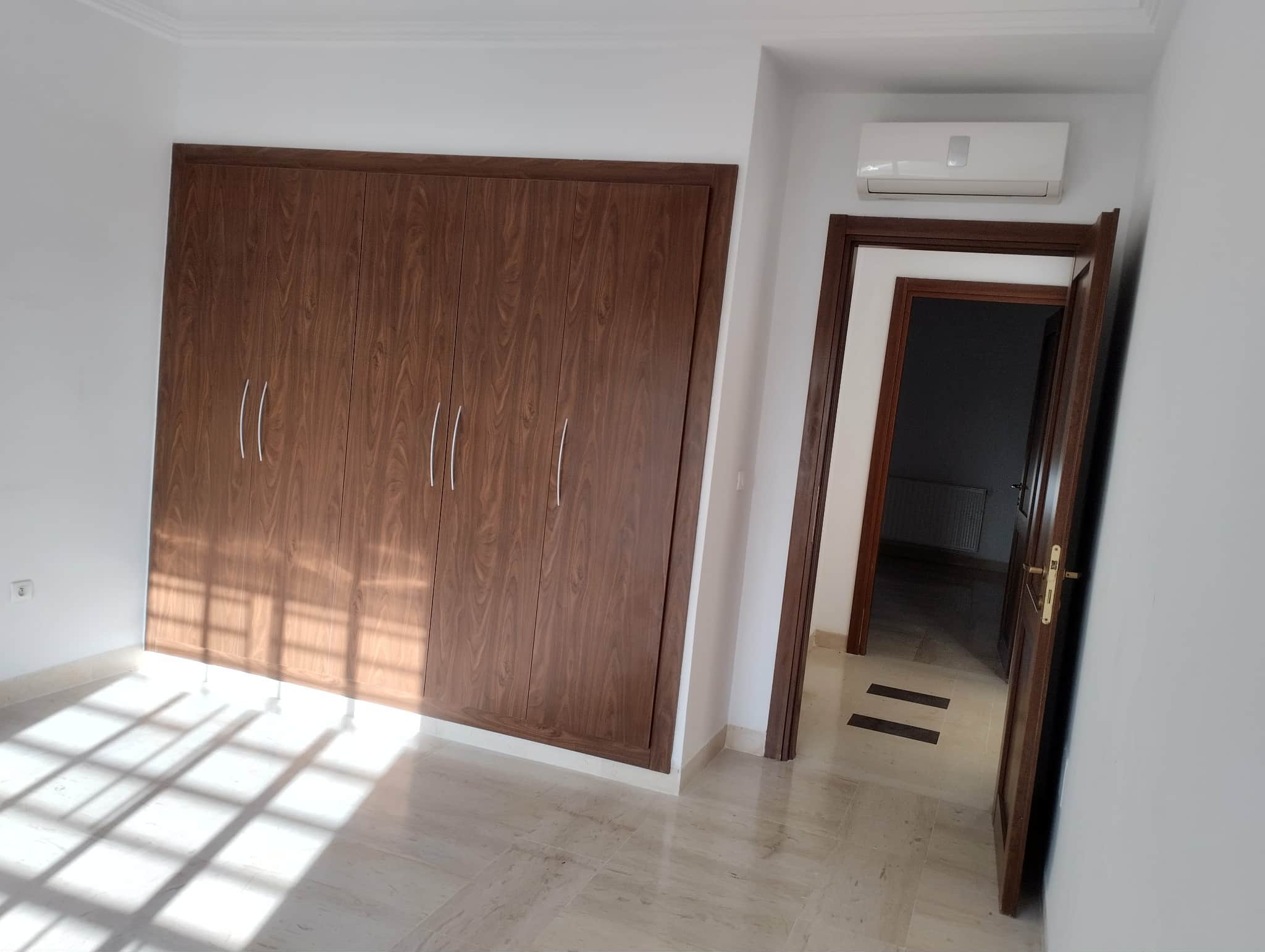 La Soukra La Soukra Location Appart. 3 pices S plus 2 soukra prs du golf center