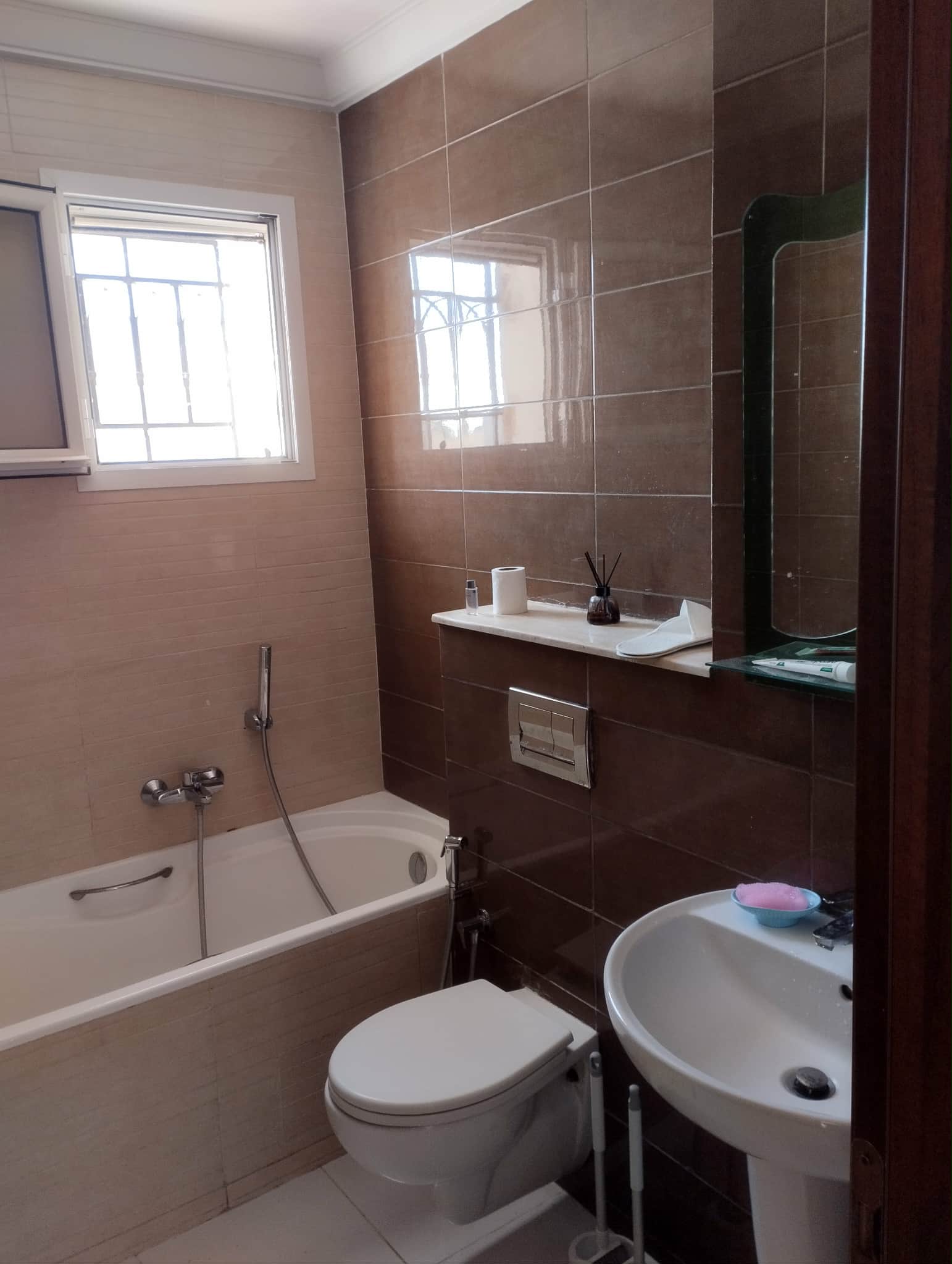 La Soukra La Soukra Location Appart. 3 pices S plus 2 soukra prs du golf center