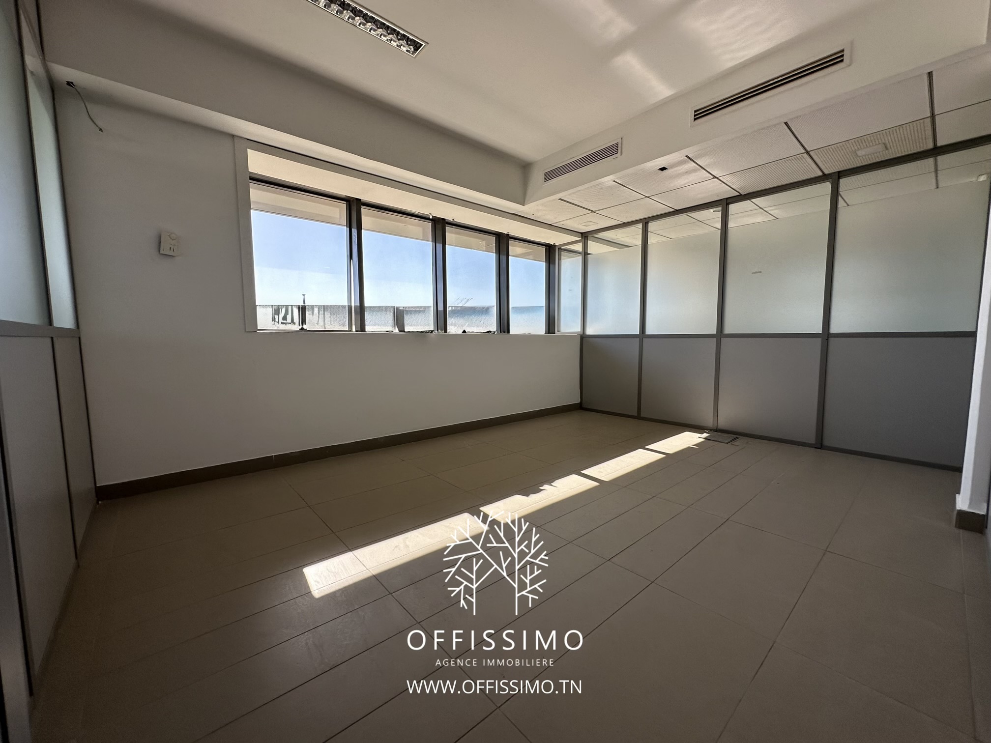 La Marsa&nbsp;Berge Du Lac&nbsp;Location&nbsp;Surfaces&nbsp;Bureau 500m haut standing
