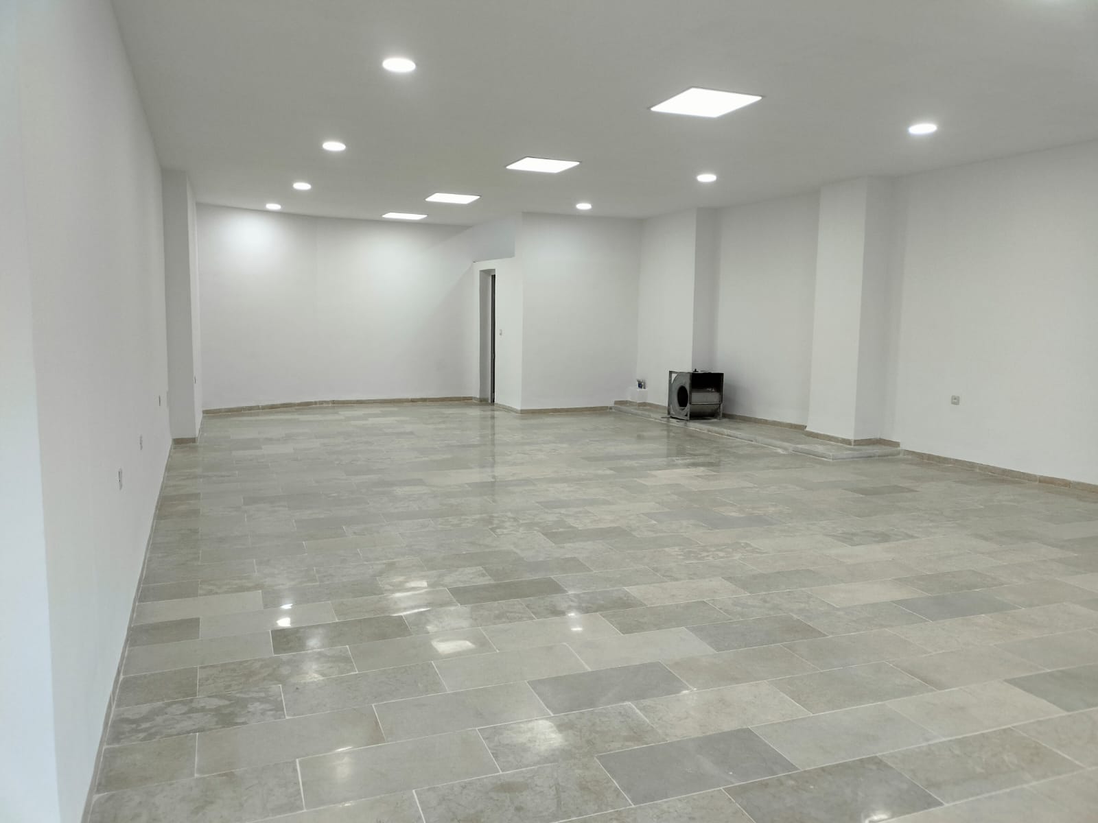 Hammam Sousse&nbsp;Hammam Sousse&nbsp;Bureaux & Commerces&nbsp;Surfaces&nbsp;Local commercial de surface 130 m