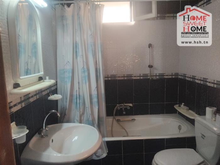 Carthage El Yasmina Location Appart. 4 pices Etage de villa s3 meubl alyan  carthage yasmina