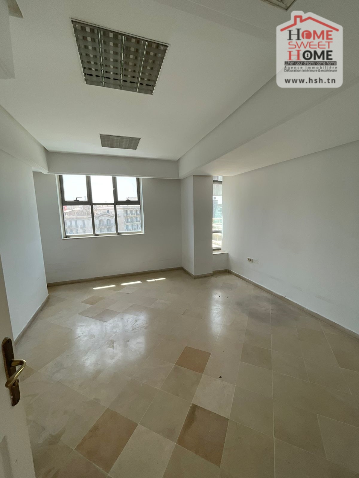 Bab Bhar Bab Bhar Bureaux & Commerces Bureau Bureau h2 willemstad au centre ville tunis