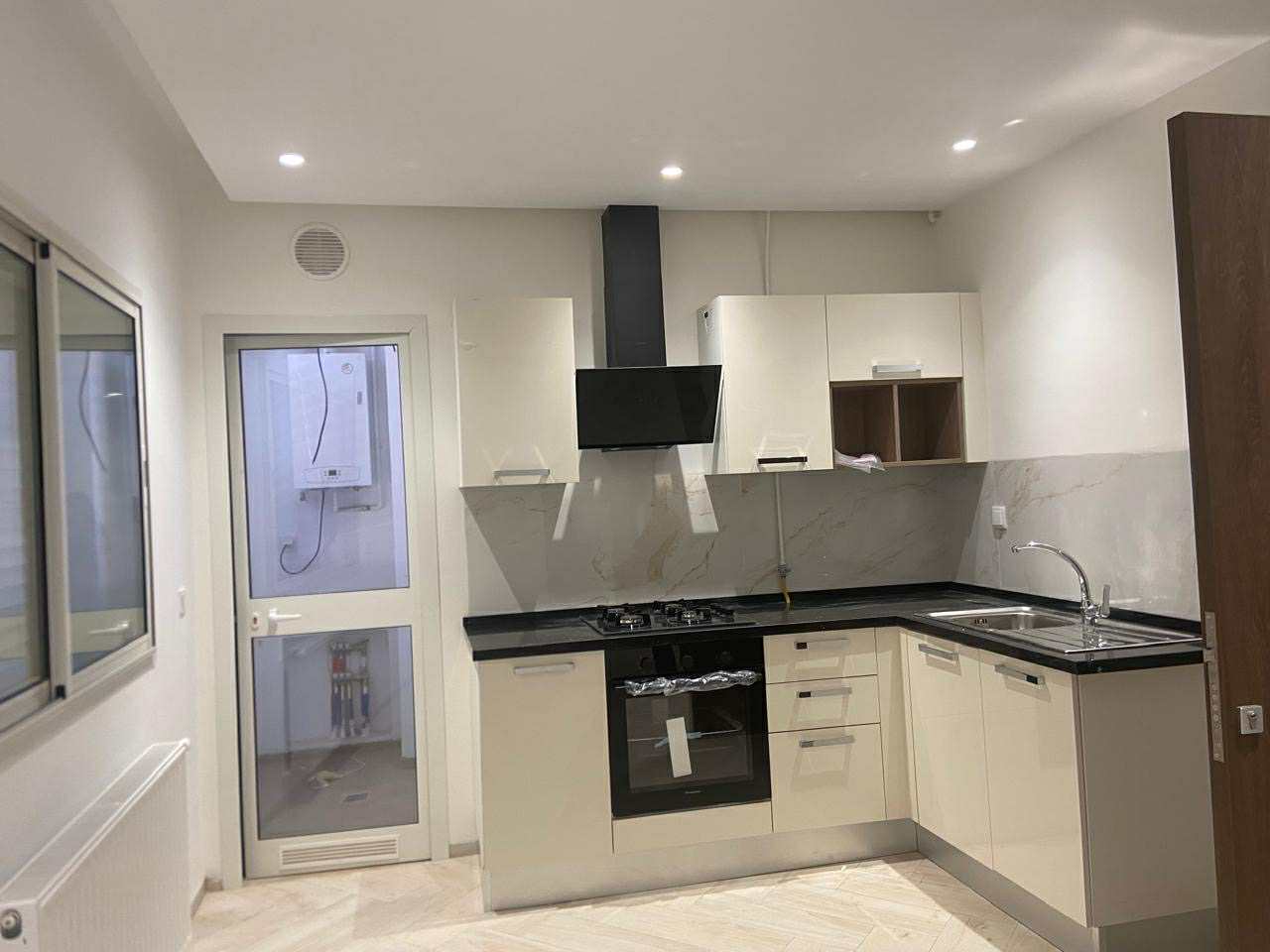 La Marsa El Aouina Location Appart. 2 pices Un joli appart s1 neuf