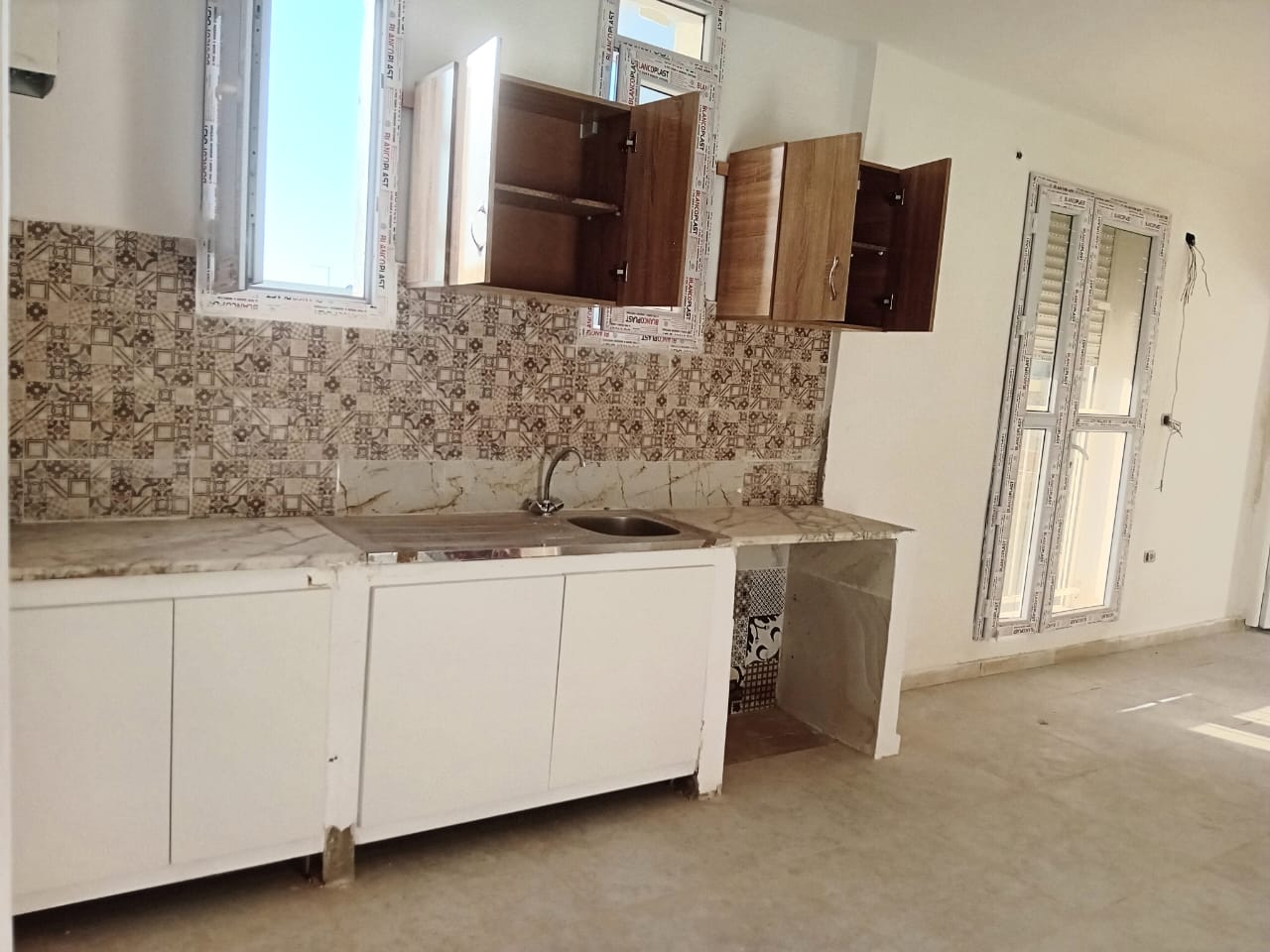 Ain Zaghouan Ain Zaghouan Location Appart. 1 pice Appartement neuf et cartier scuris