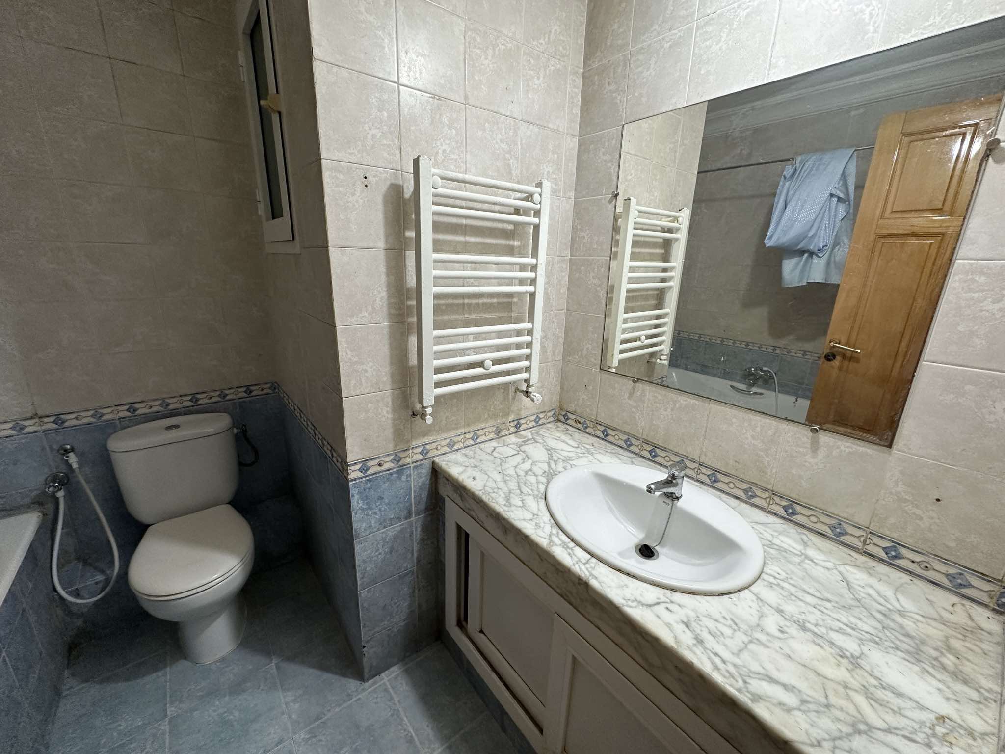 Ariana Ville Cite Ennasr 2 Location Appart. 5 pices+ Appart s4 spacieux  ennasr 2 hedi nouira