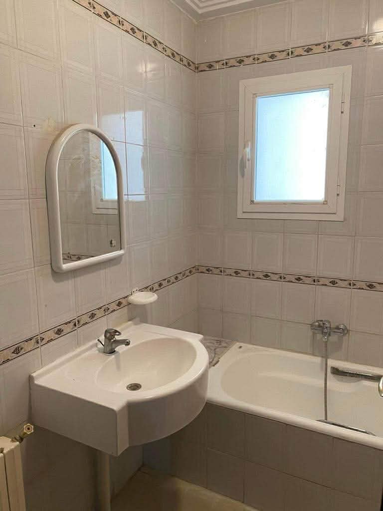 Ariana Ville El Menzah 7 Location Appart. 4 pices Appart s3 haut standing  menzah 7bis