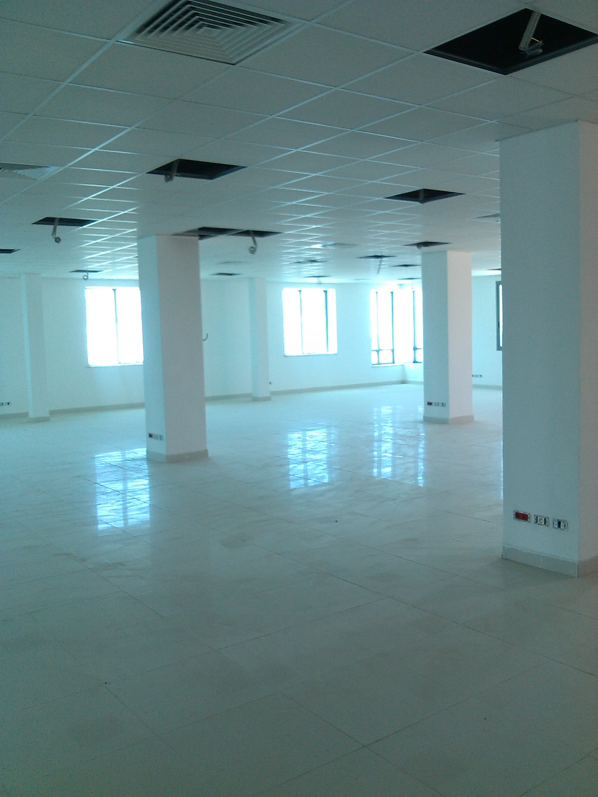 La Soukra Charguia 2 Bureaux & Commerces Bureau Spacieux open space 1300 m2  charguia 2
