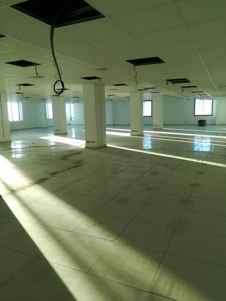 La Soukra Charguia 2 Bureaux & Commerces Bureau Spacieux open space 1300 m2  charguia 2