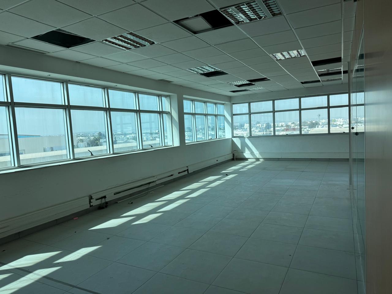 La Marsa Berge Du Lac Bureaux & Commerces Bureau Bureau 1000 m2 hs au lac 2