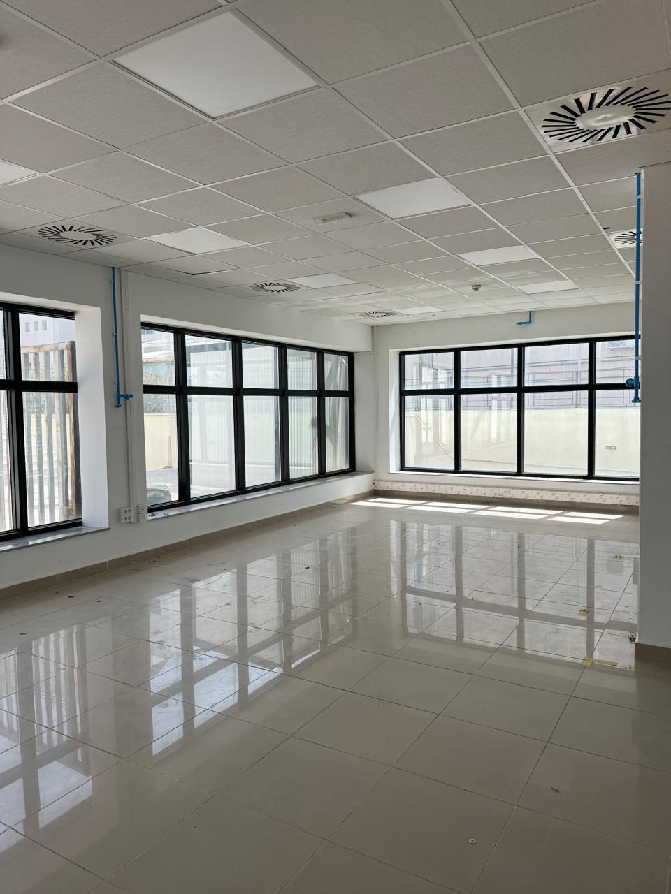 La Marsa Berge Du Lac Bureaux & Commerces Bureau Bureau 1000 m2 hs au lac 2