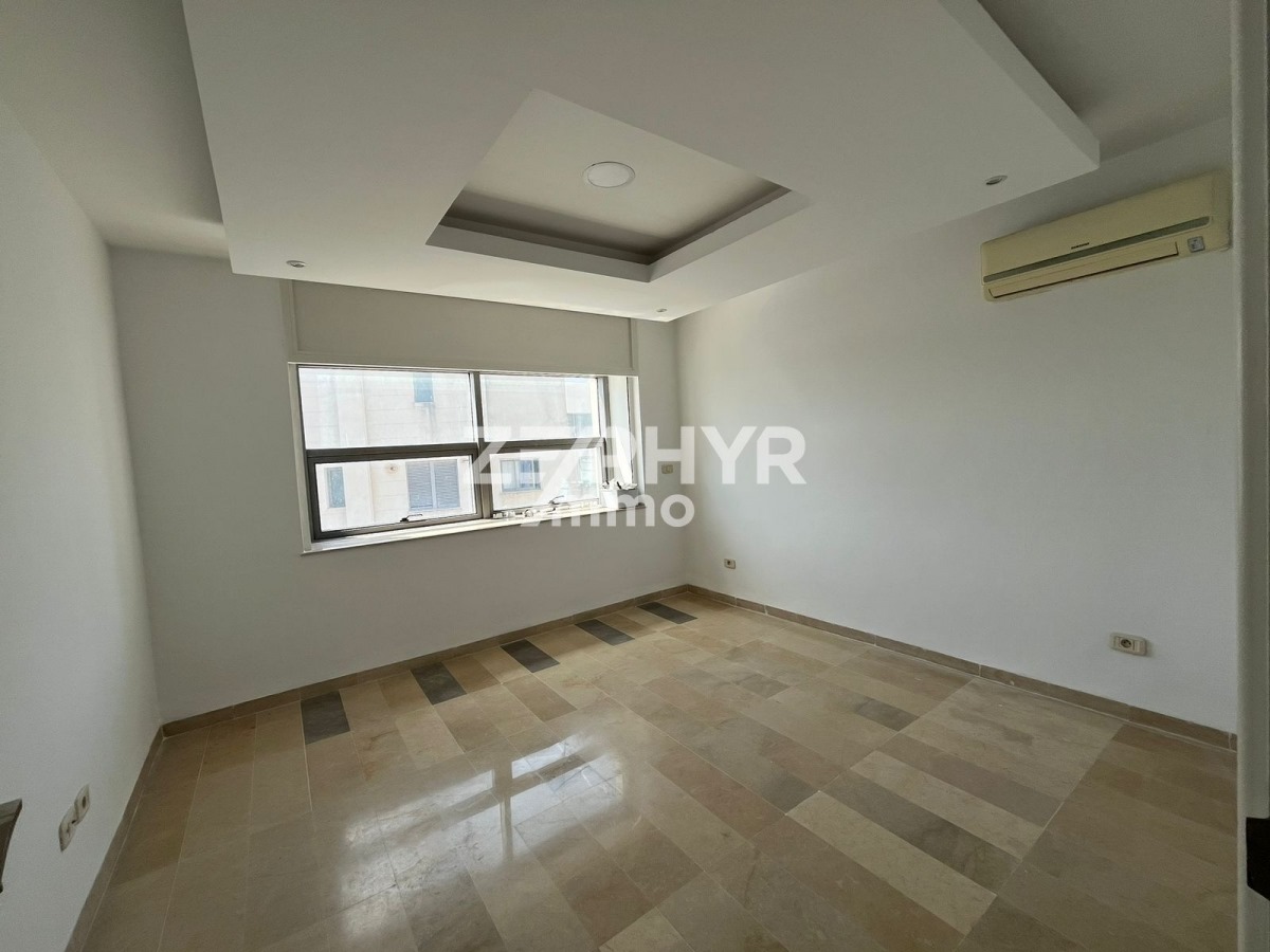 La Marsa Marsa Safsaf Bureaux & Commerces Bureau Bureau hs bien situ  la marsa