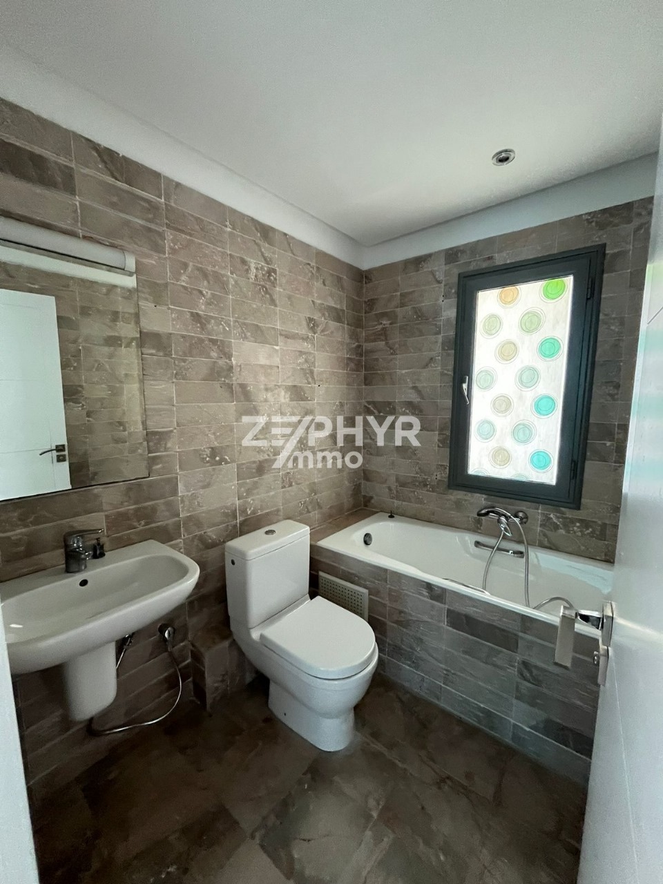 La Marsa Marsa Safsaf Bureaux & Commerces Bureau Bureau hs bien situ  la marsa