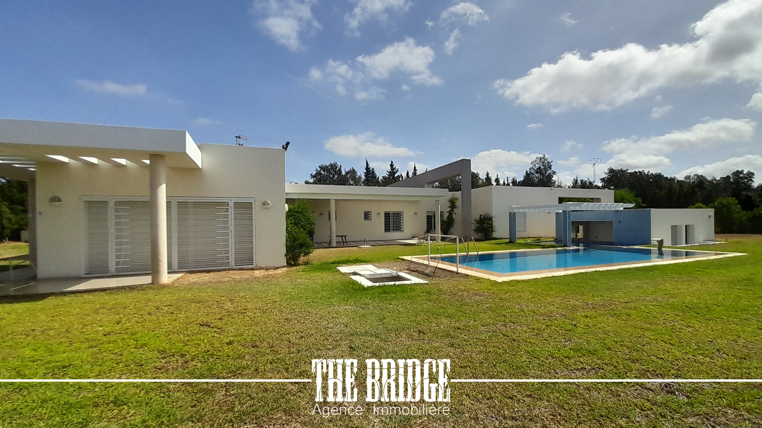 Nabeul Henchir Gort Terrain Terrain agricole Un hectare et demi  avec villa et piscine