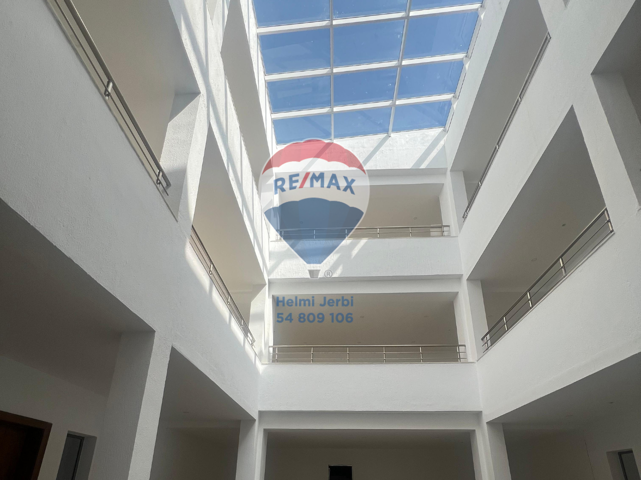 Raoued Complexe Technologique Bureaux & Commerces Bureau Immeuble ou plateau au technopole el ghazela