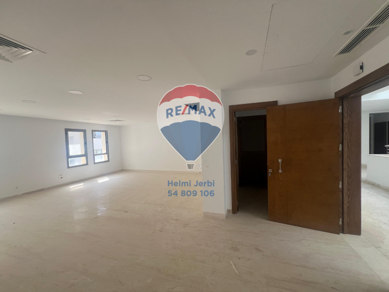 Raoued Complexe Technologique Bureaux & Commerces Bureau Immeuble ou plateau au technopole el ghazela