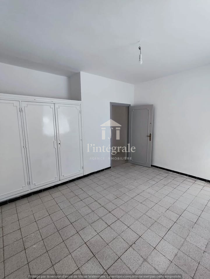 Ariana Ville El Menzah 5 Location Maisons Rez de chausse d'une villa  usage bureautique
