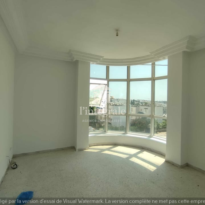 Ariana Ville Cite Ennasr 1 Location Appart. 4 pices S3 avec place de parking
