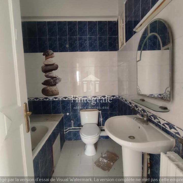 Ariana Ville Cite Ennasr 1 Location Appart. 4 pices S3 avec place de parking