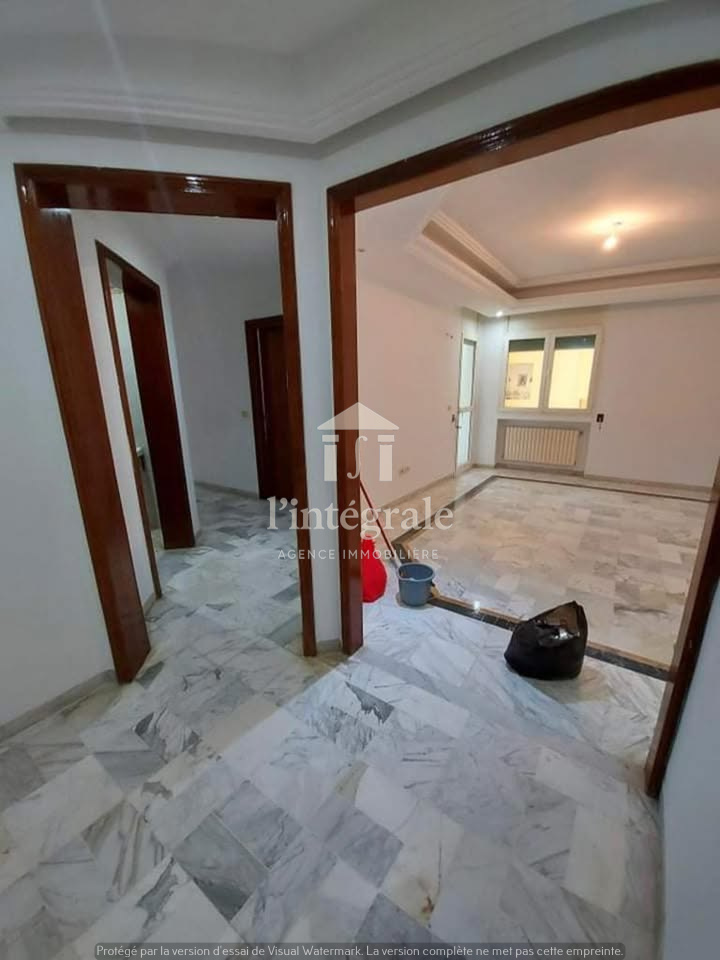 Ariana Ville El Menzah 7 Location Appart. 4 pices S3 standing menzah7bis