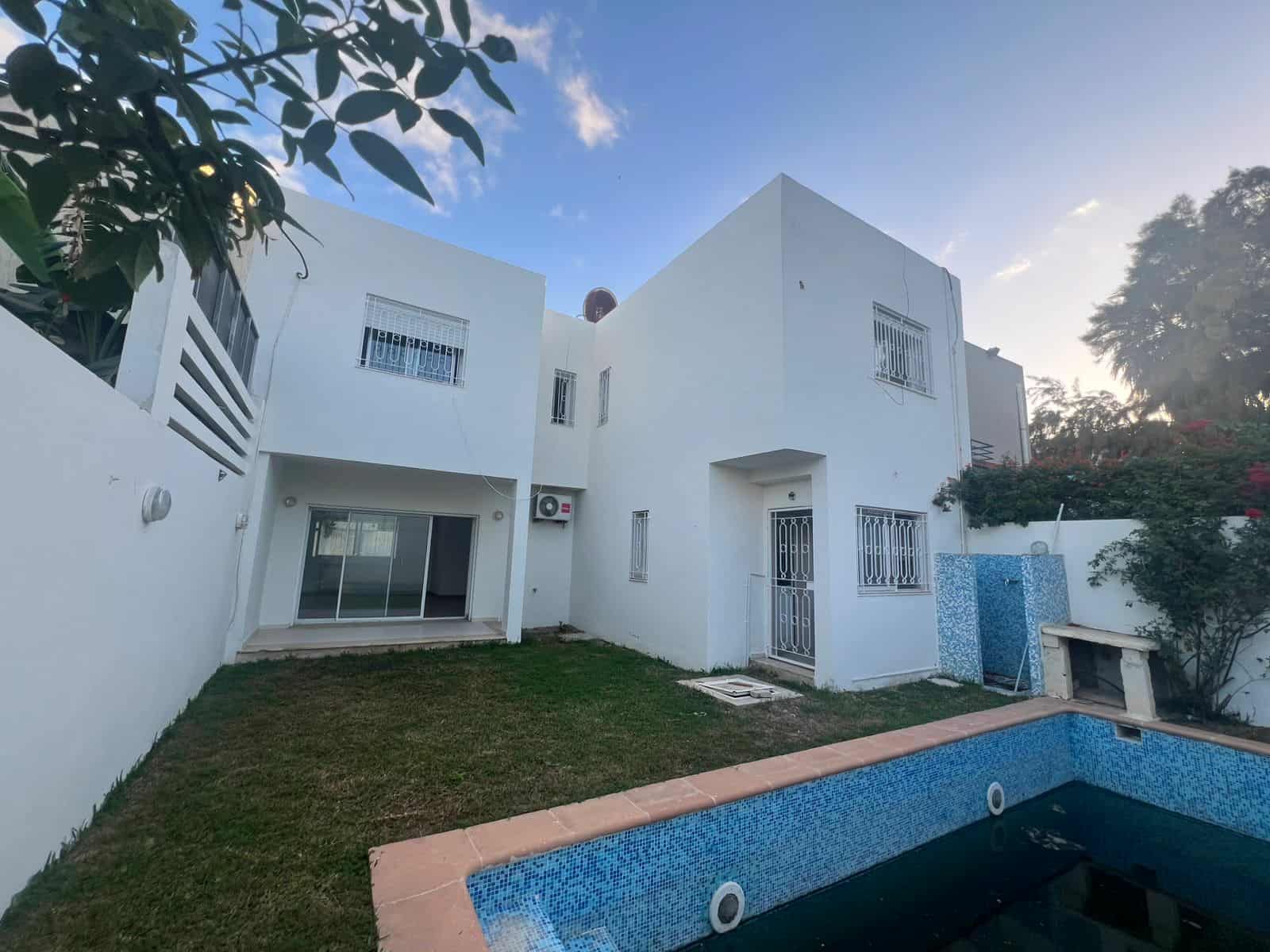 La Soukra La Soukra Vente Duplex Duplex la soukra avec piscine