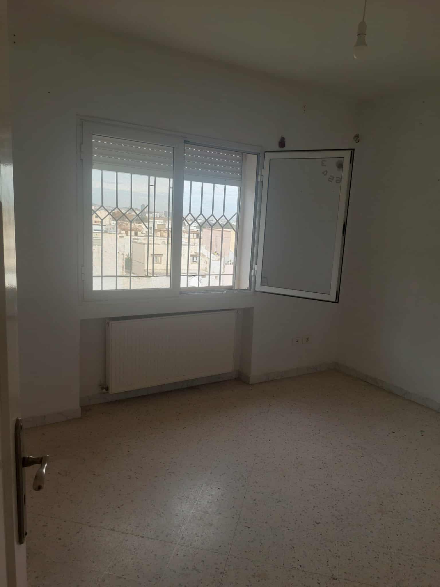 El Ouerdia Bellevue Location Appart. 3 pices Appartement salon avec deux chambres