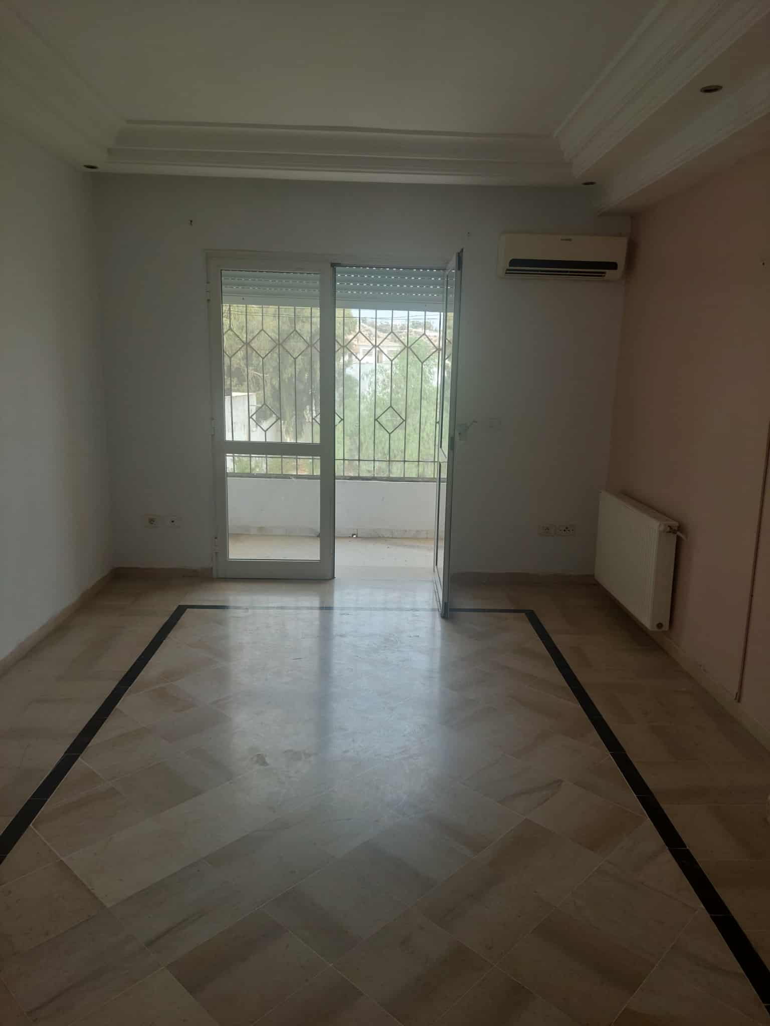 El Ouerdia Bellevue Location Appart. 3 pices Appartement salon avec deux chambres