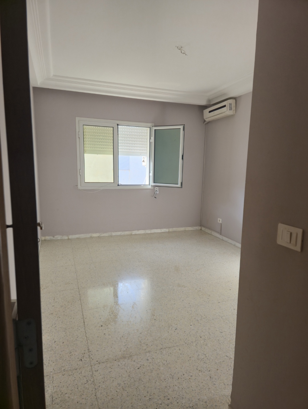 La Marsa El Aouina Location Appart. 2 pices Joli appartement s2
