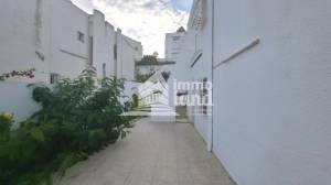 El Menzah El Menzah 9 Location Maisons Villa de 400m2  menzah 9