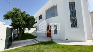 Ariana Ville El Menzah 5 Vente Maisons Villa s5 de 462m2 terrain et 350m2