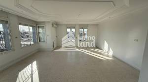 La Soukra Borj Louzir Location Maisons Tage de villa s3 de 180m2  borj