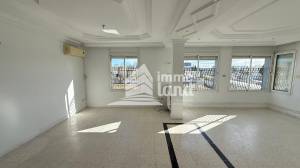 La Soukra Borj Louzir Location Maisons Tage de villa s3 de 180m2  borj