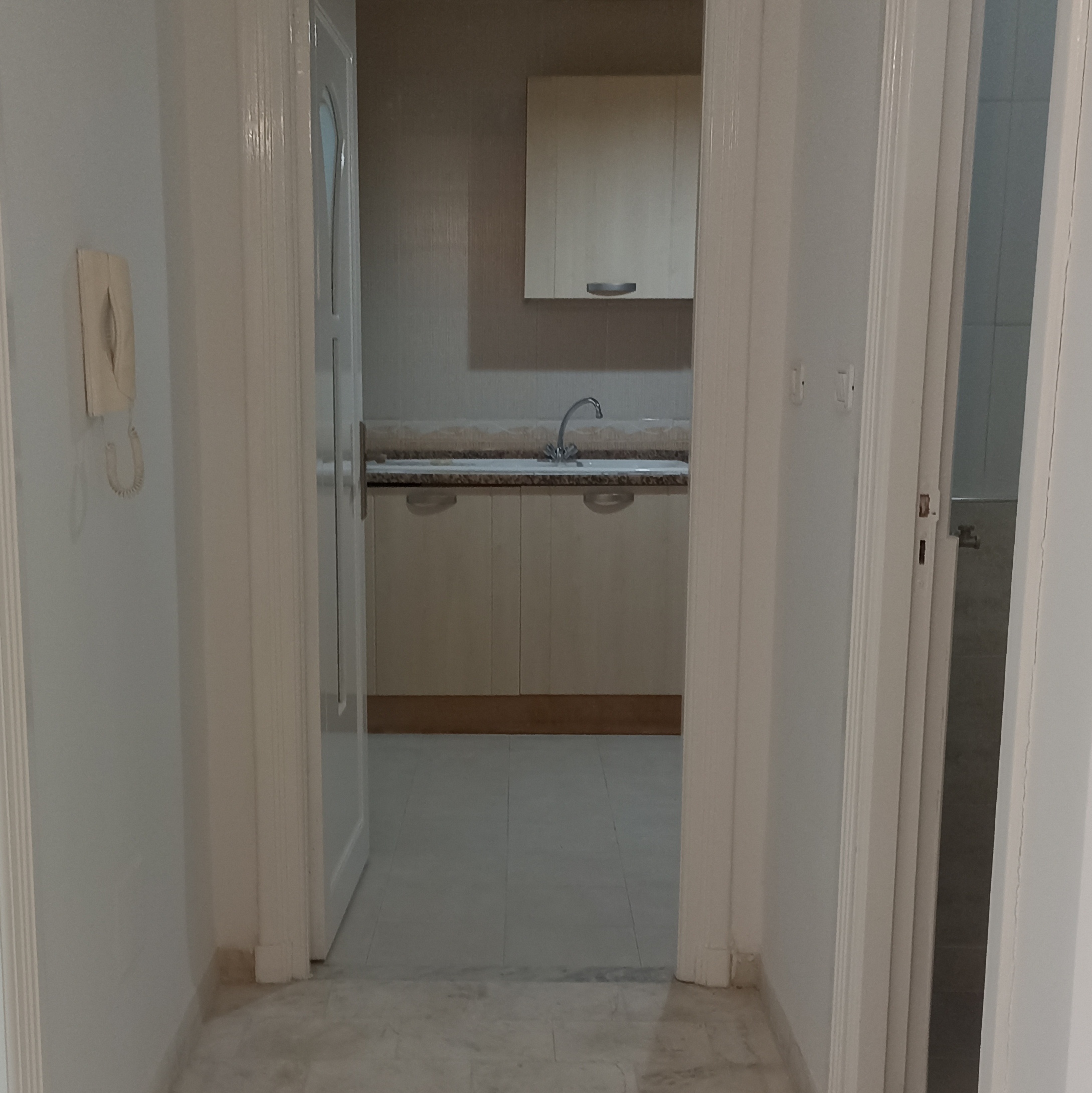 La Marsa El Aouina Location Appart. 2 pices Jolie s plus 1 vide les palmeraies