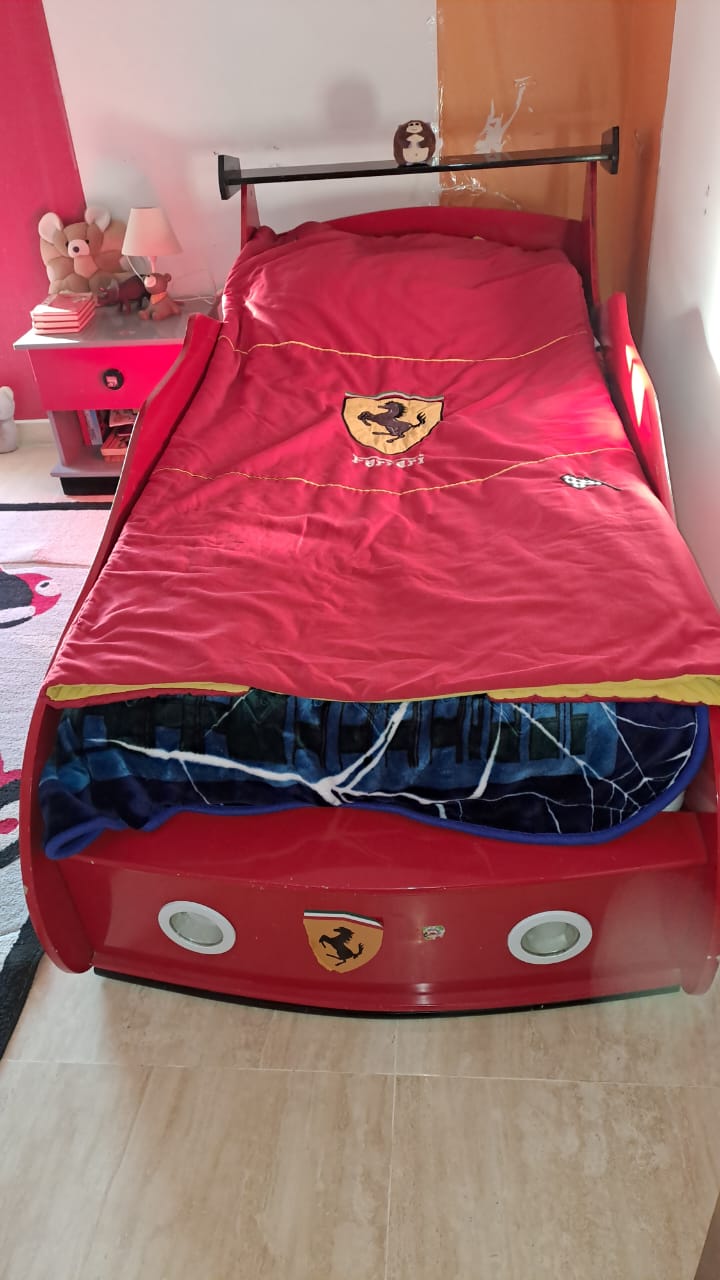 Ain Zaghouan Jardins de Carthage Meubles d'enfant Chambres d'enfant Chambre ferrari enfant ou ado parfait tat