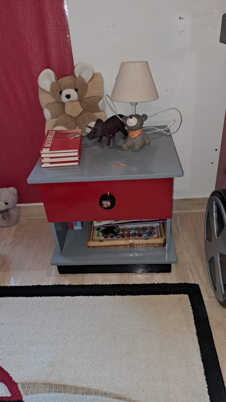 Ain Zaghouan Jardins de Carthage Meubles d'enfant Chambres d'enfant Chambre ferrari enfant ou ado parfait tat