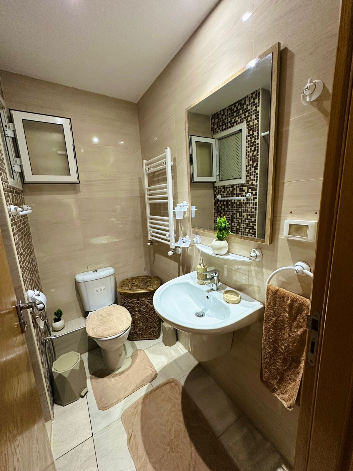 La Marsa El Aouina Location Appart. 2 pices S 1 meubl trs haut standing aouina